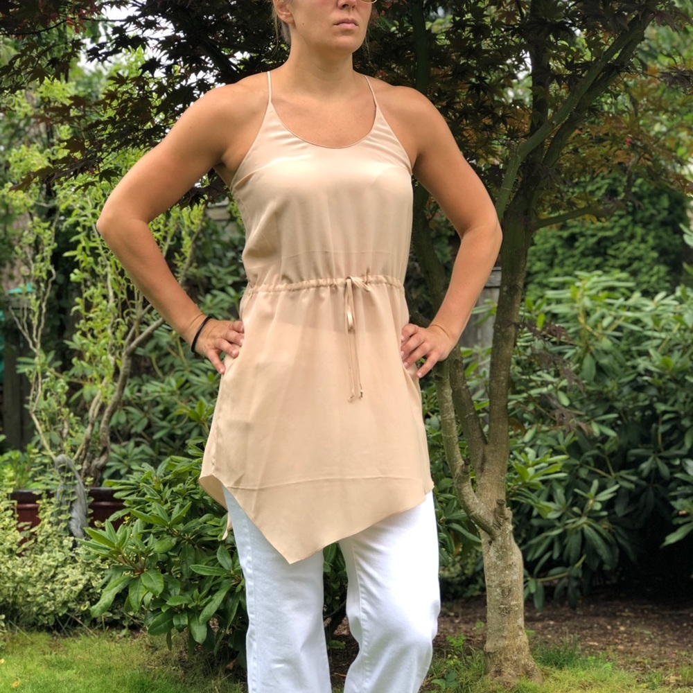 A symmetrical drawstring tunic